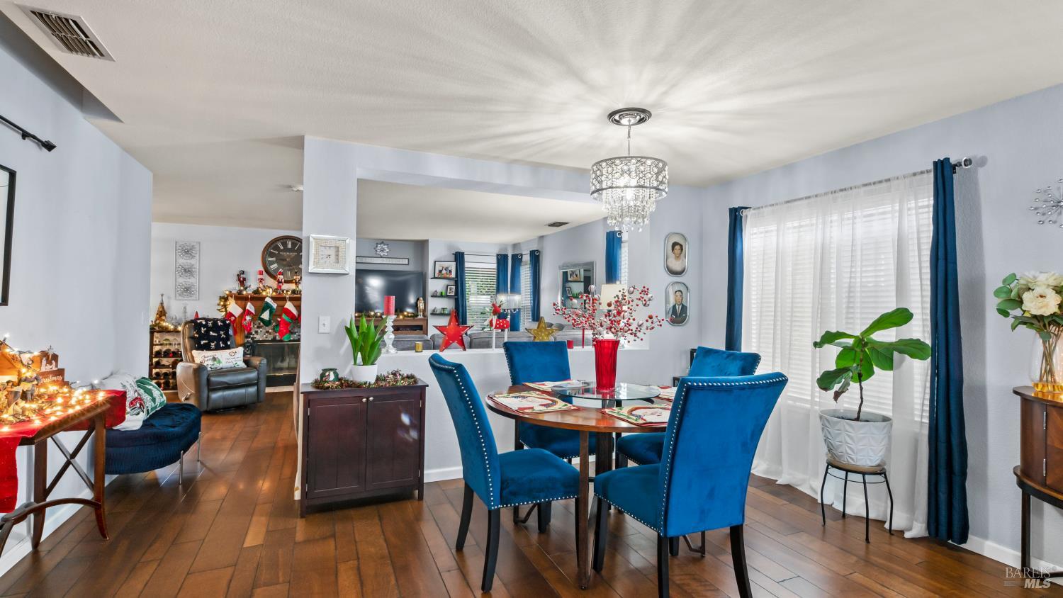 Detail Gallery Image 10 of 51 For 380 Manning Way, Dixon,  CA 95620 - 4 Beds | 2/1 Baths