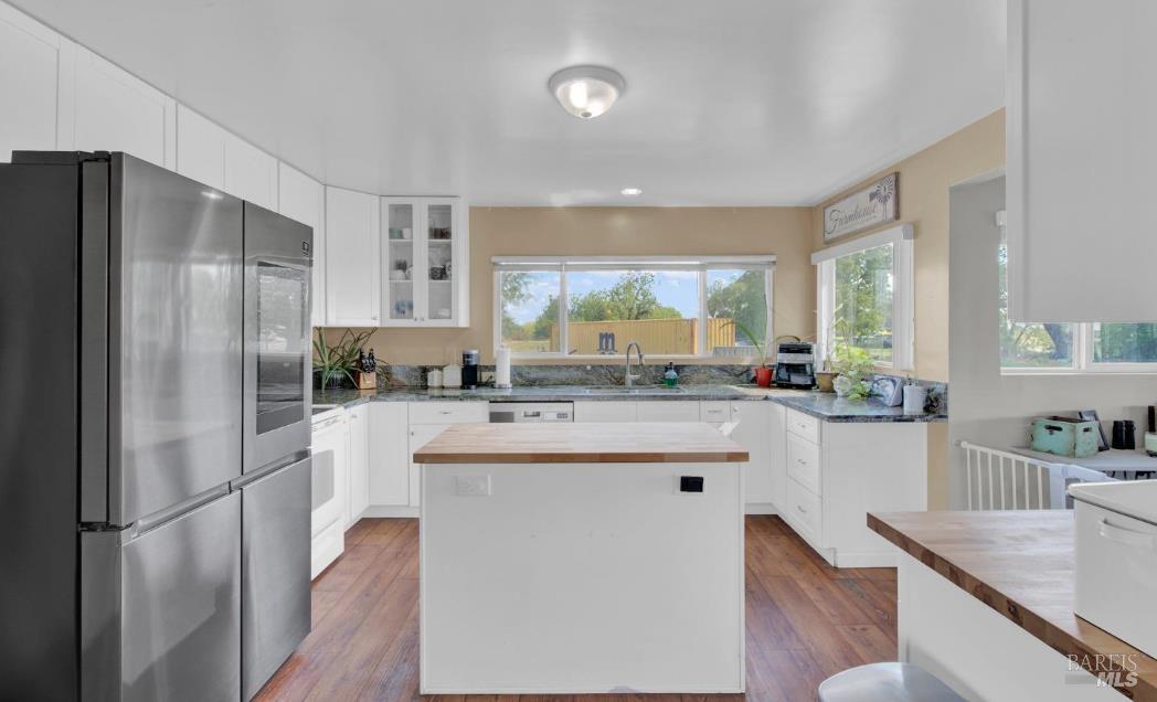 Detail Gallery Image 4 of 8 For Address Is Not Disclosed, Dixon,  CA 95620 - 4 Beds | 3 Baths