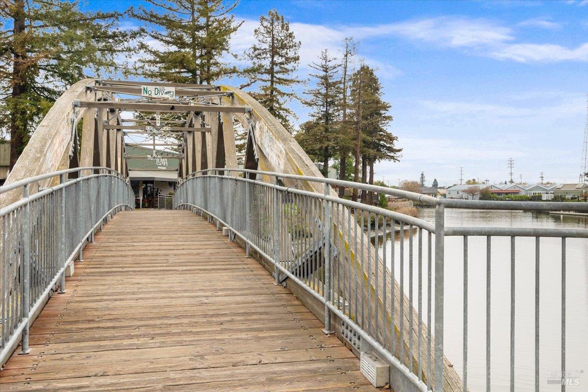 Detail Gallery Image 20 of 21 For 716 Keller Ct, Petaluma,  CA 94952 - 2 Beds | 2/1 Baths