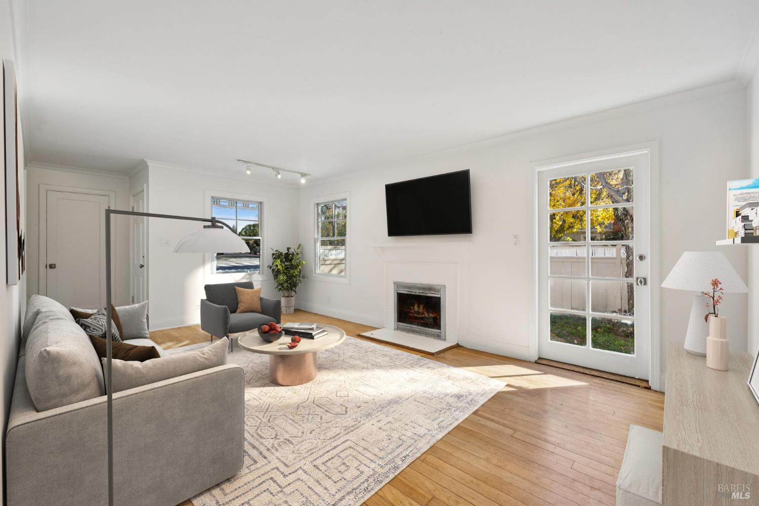 Detail Gallery Image 12 of 47 For 290 Sycamore Ave, Mill Valley,  CA 94941 - 4 Beds | 2 Baths