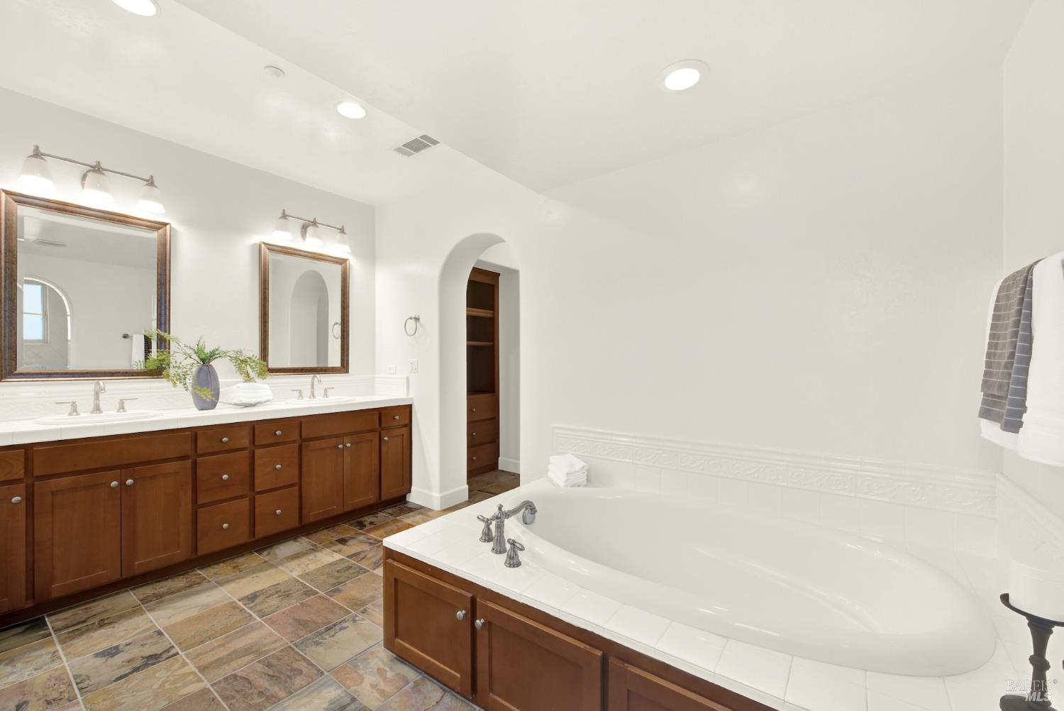 Detail Gallery Image 45 of 63 For 3127 Olympic Rd, Fairfield,  CA 94534 - 5 Beds | 3 Baths