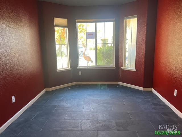 Detail Gallery Image 2 of 8 For 373 Shadow Creek Dr, Rio Vista,  CA 94571 - 2 Beds | 2 Baths