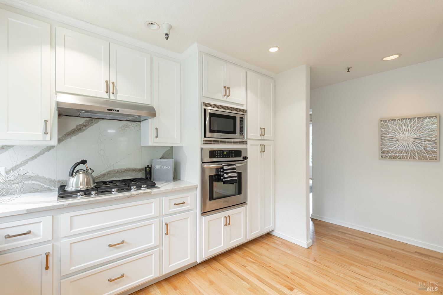 Detail Gallery Image 25 of 45 For 26 Clement Ct, Napa,  CA 94558 - 3 Beds | 2/1 Baths