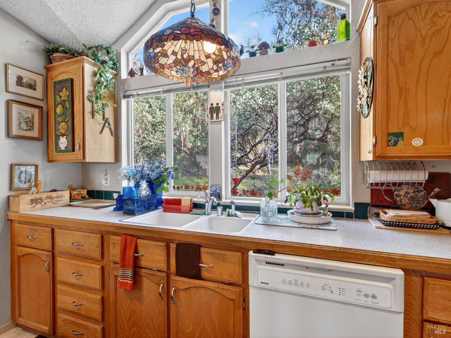 Detail Gallery Image 5 of 34 For 4750 Highway 175 Unkn, Hopland,  CA 95449 - 3 Beds | 2 Baths