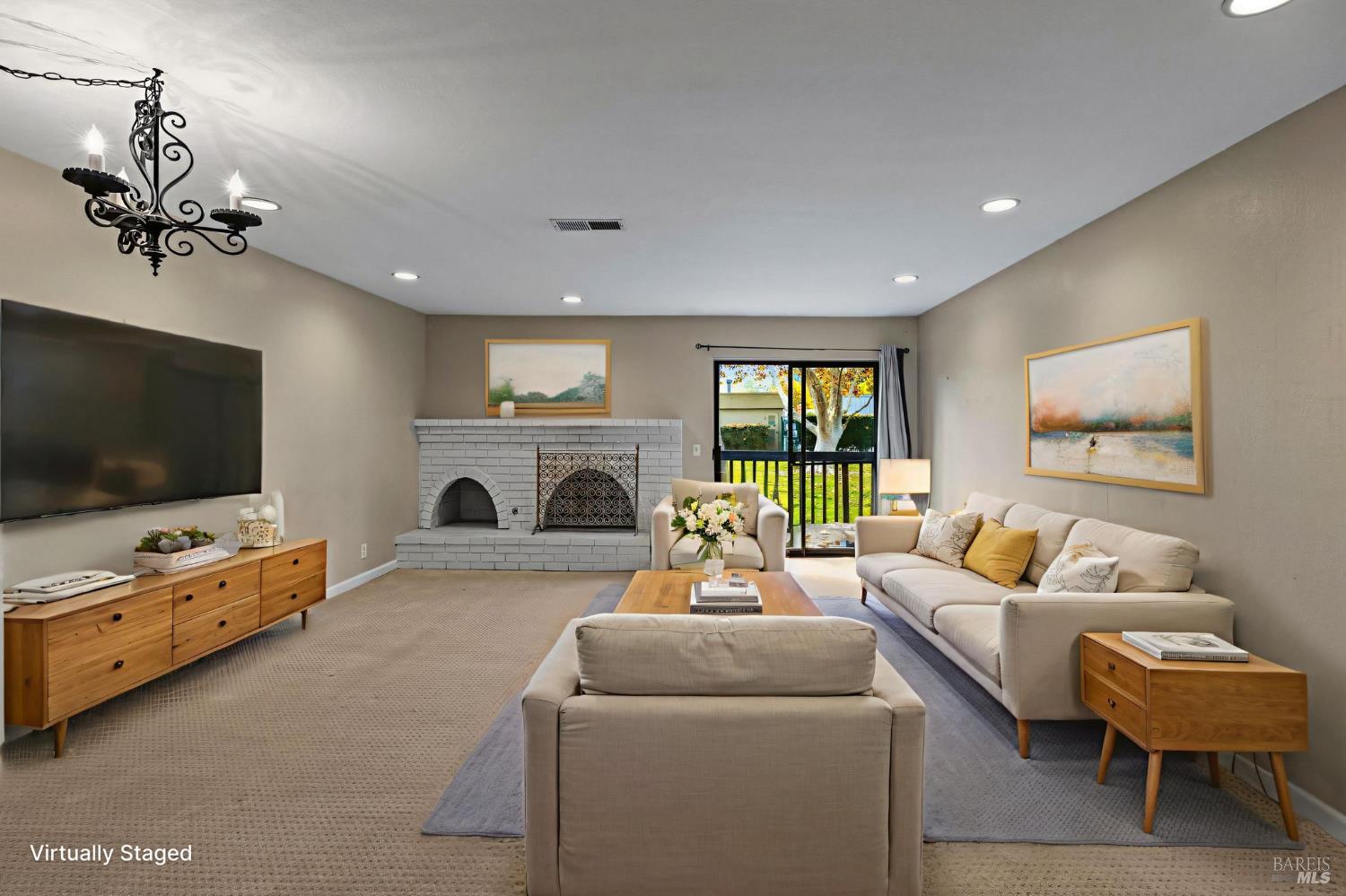 Detail Gallery Image 10 of 35 For 141 Vineyard Cir, Yountville,  CA 94599 - 2 Beds | 2 Baths