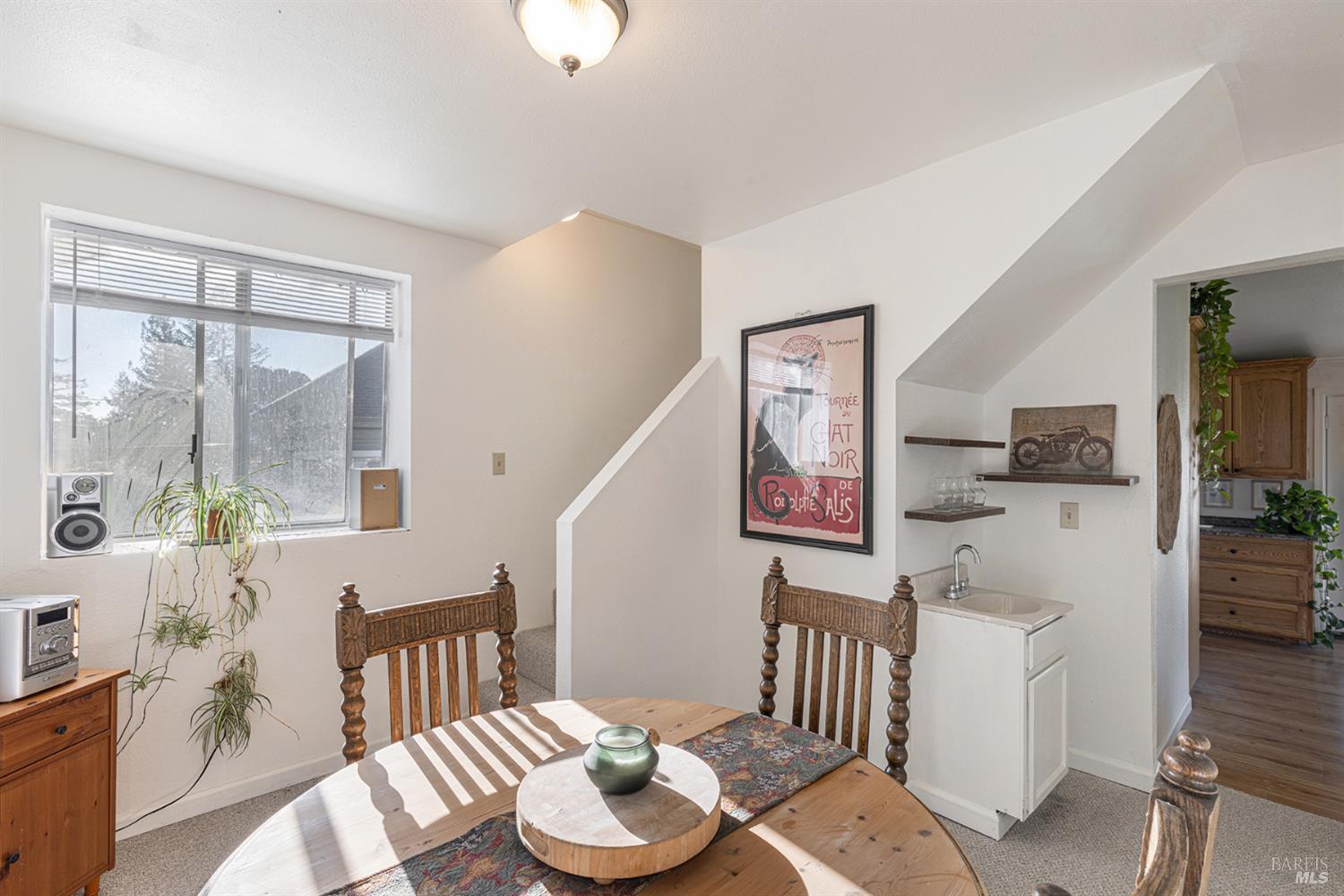 Detail Gallery Image 27 of 47 For 710 Old Adobe Rd, Petaluma,  CA 94954 - 3 Beds | 1/1 Baths