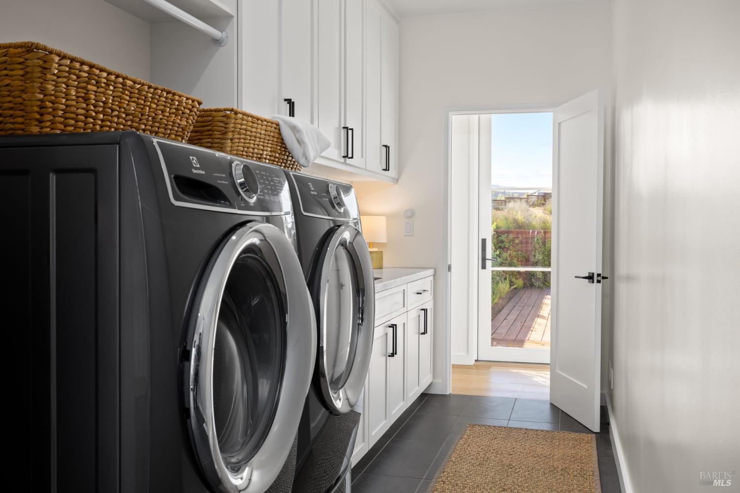 Detail Gallery Image 76 of 98 For 987 Mark West Springs Rd, Santa Rosa,  CA 95404 - 4 Beds | 4/4 Baths