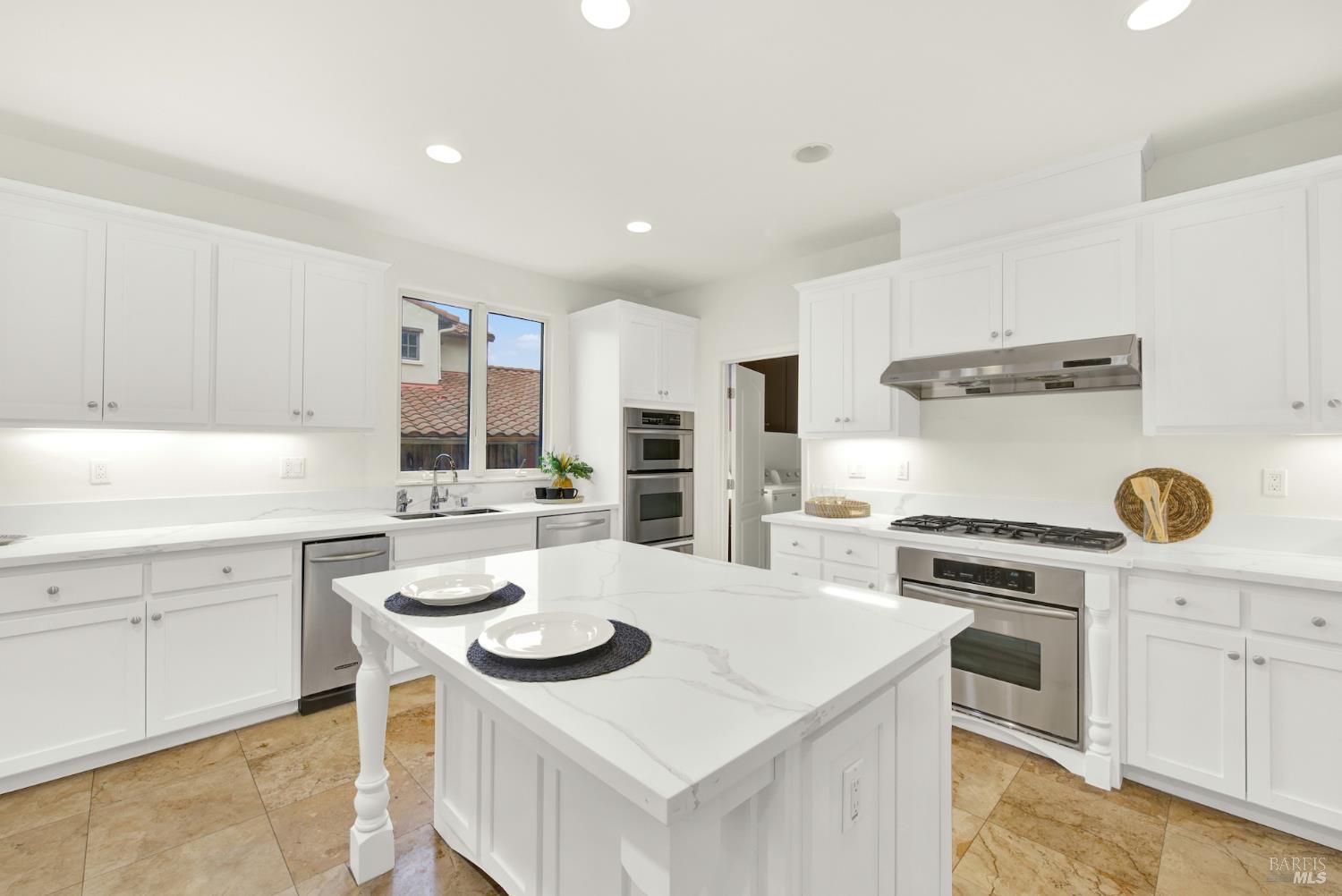 Detail Gallery Image 23 of 63 For 3127 Olympic Rd, Fairfield,  CA 94534 - 5 Beds | 3 Baths