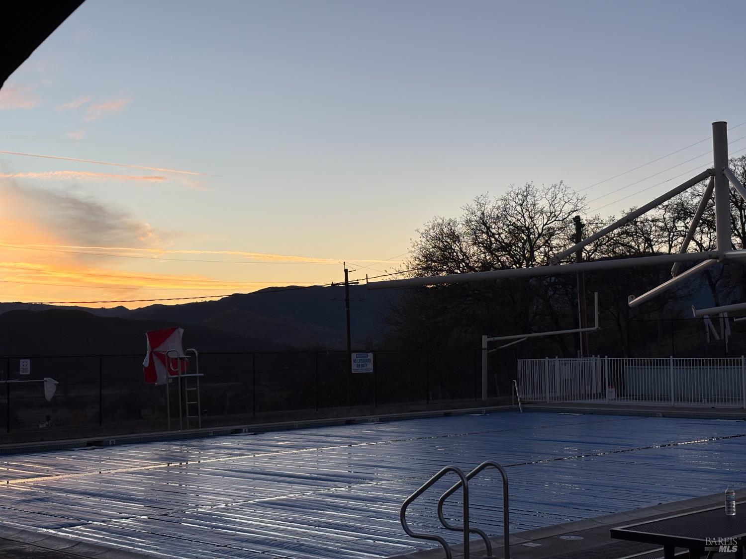 Detail Gallery Image 33 of 34 For 19894 Mountain Mdws, Hidden Valley Lake,  CA 95467 - 2 Beds | 2 Baths