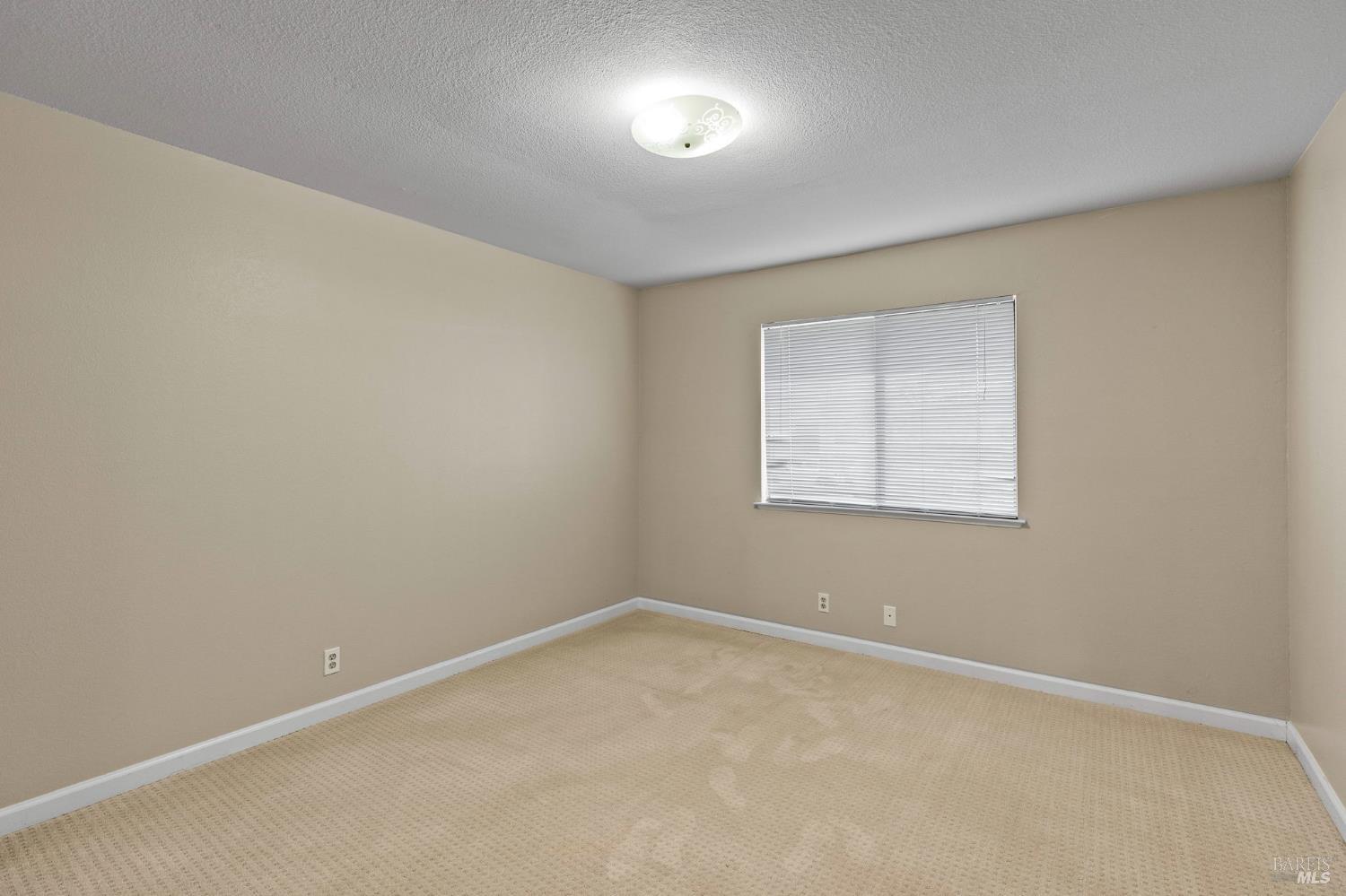 Detail Gallery Image 23 of 35 For 141 Vineyard Cir, Yountville,  CA 94599 - 2 Beds | 2 Baths