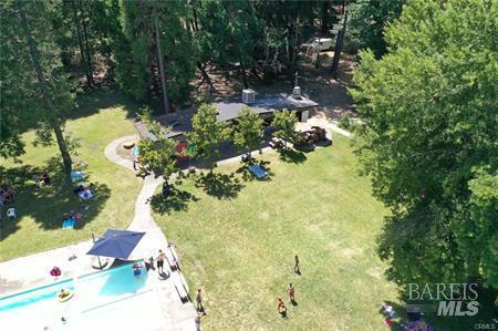 Detail Gallery Image 4 of 74 For 15960 Bottle Rock Rd, Cobb,  CA 95426 - – Beds | – Baths