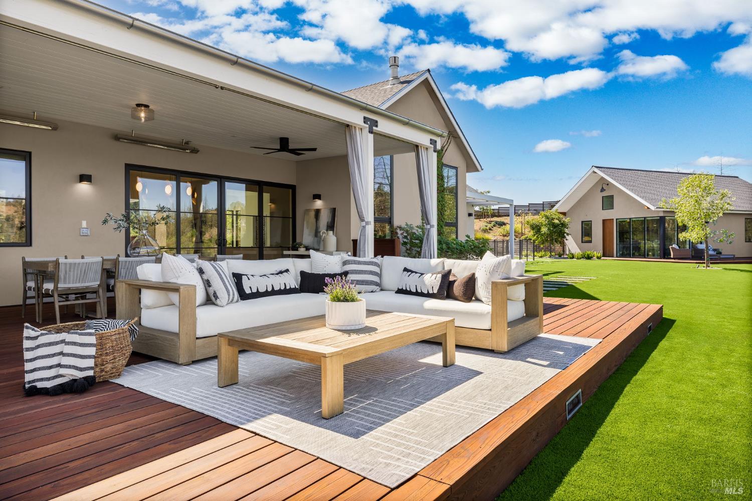 Detail Gallery Image 22 of 98 For 987 Mark West Springs Rd, Santa Rosa,  CA 95404 - 4 Beds | 4/4 Baths