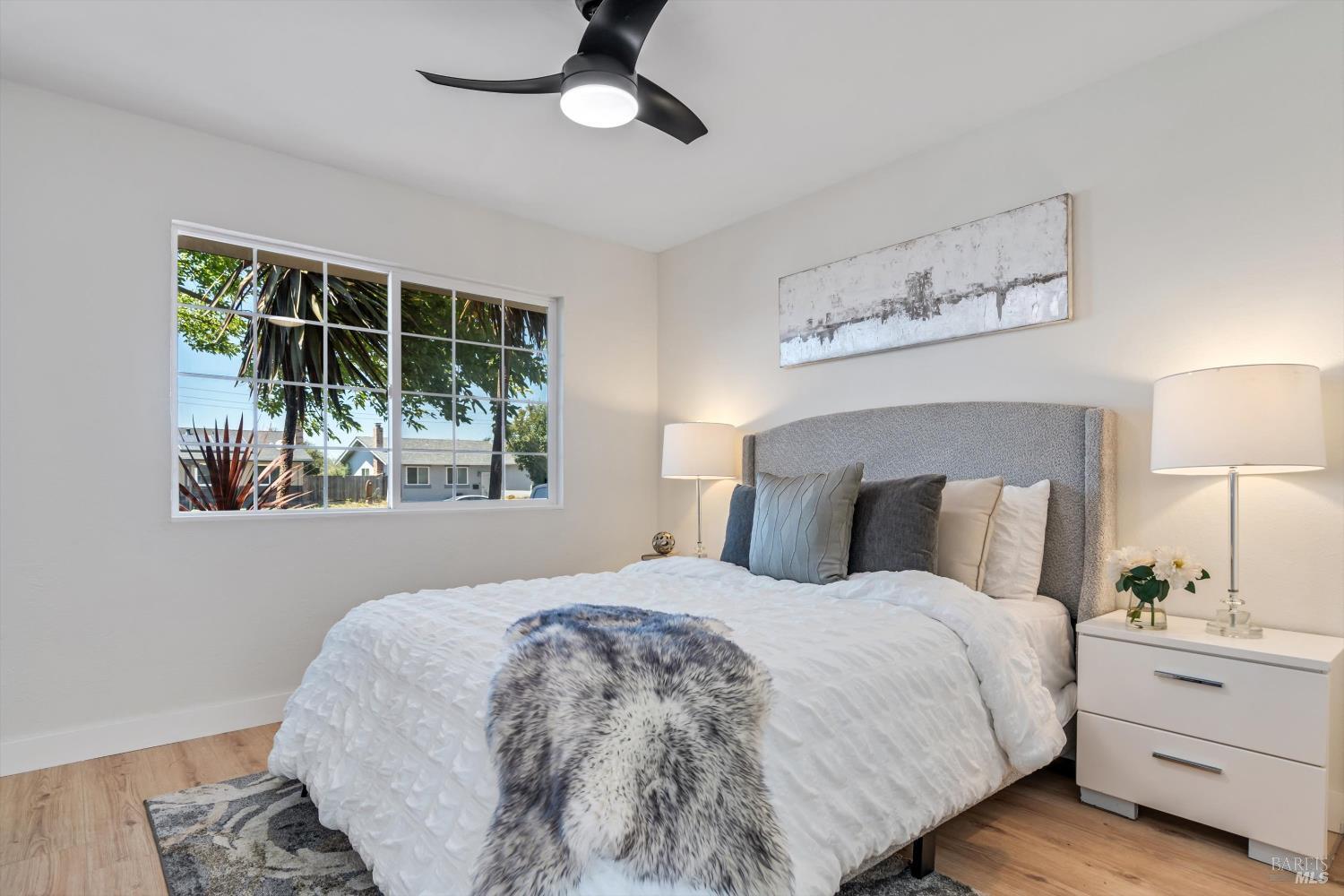 Detail Gallery Image 11 of 22 For 2117 Elliott Dr, American Canyon,  CA 94503 - 4 Beds | 2 Baths