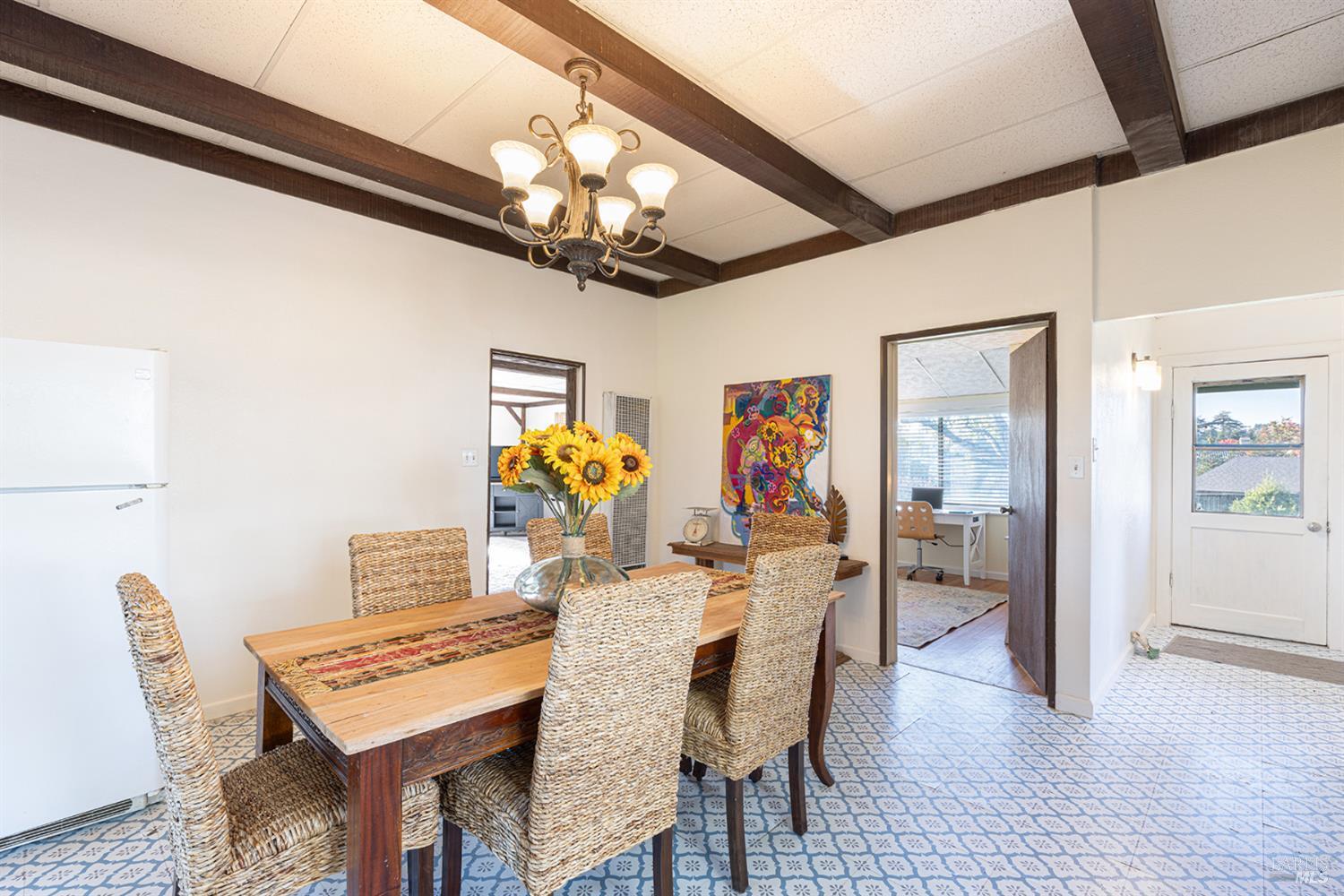 Detail Gallery Image 16 of 47 For 710 Old Adobe Rd, Petaluma,  CA 94954 - 3 Beds | 1/1 Baths