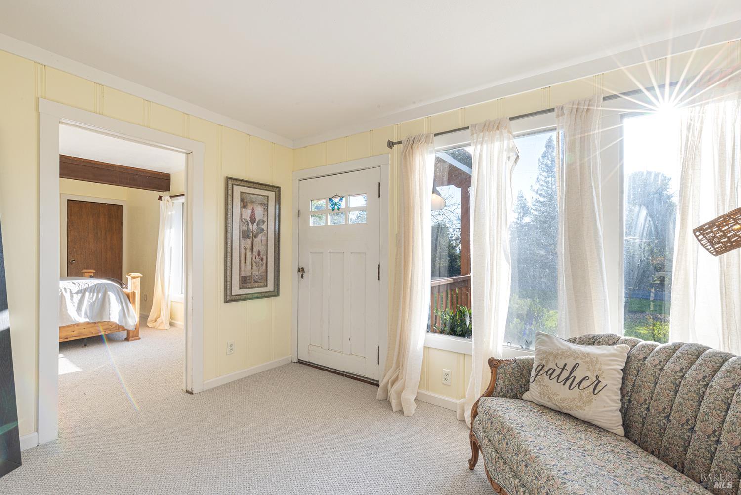 Detail Gallery Image 8 of 47 For 710 Old Adobe Rd, Petaluma,  CA 94954 - 3 Beds | 1/1 Baths