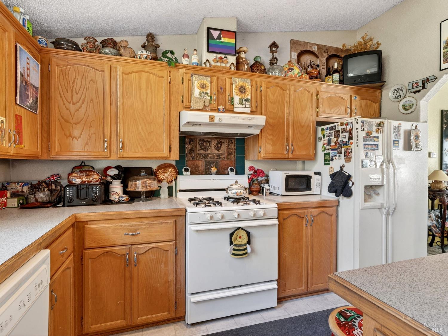 Detail Gallery Image 6 of 34 For 4750 Highway 175 Unkn, Hopland,  CA 95449 - 3 Beds | 2 Baths