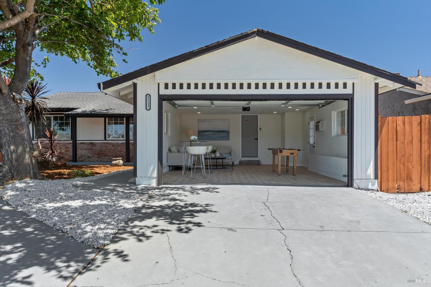 Detail Gallery Image 16 of 22 For 2117 Elliott Dr, American Canyon,  CA 94503 - 4 Beds | 2 Baths