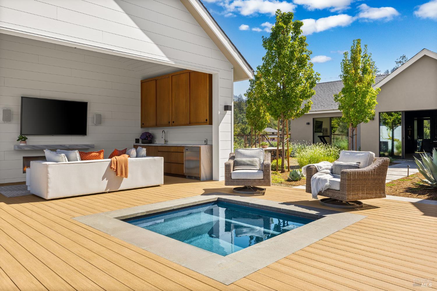 Detail Gallery Image 29 of 98 For 987 Mark West Springs Rd, Santa Rosa,  CA 95404 - 4 Beds | 4/4 Baths