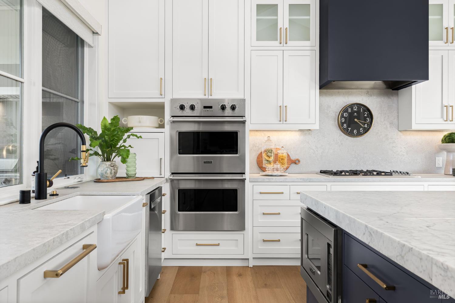 Detail Gallery Image 15 of 98 For 987 Mark West Springs Rd, Santa Rosa,  CA 95404 - 4 Beds | 4/4 Baths