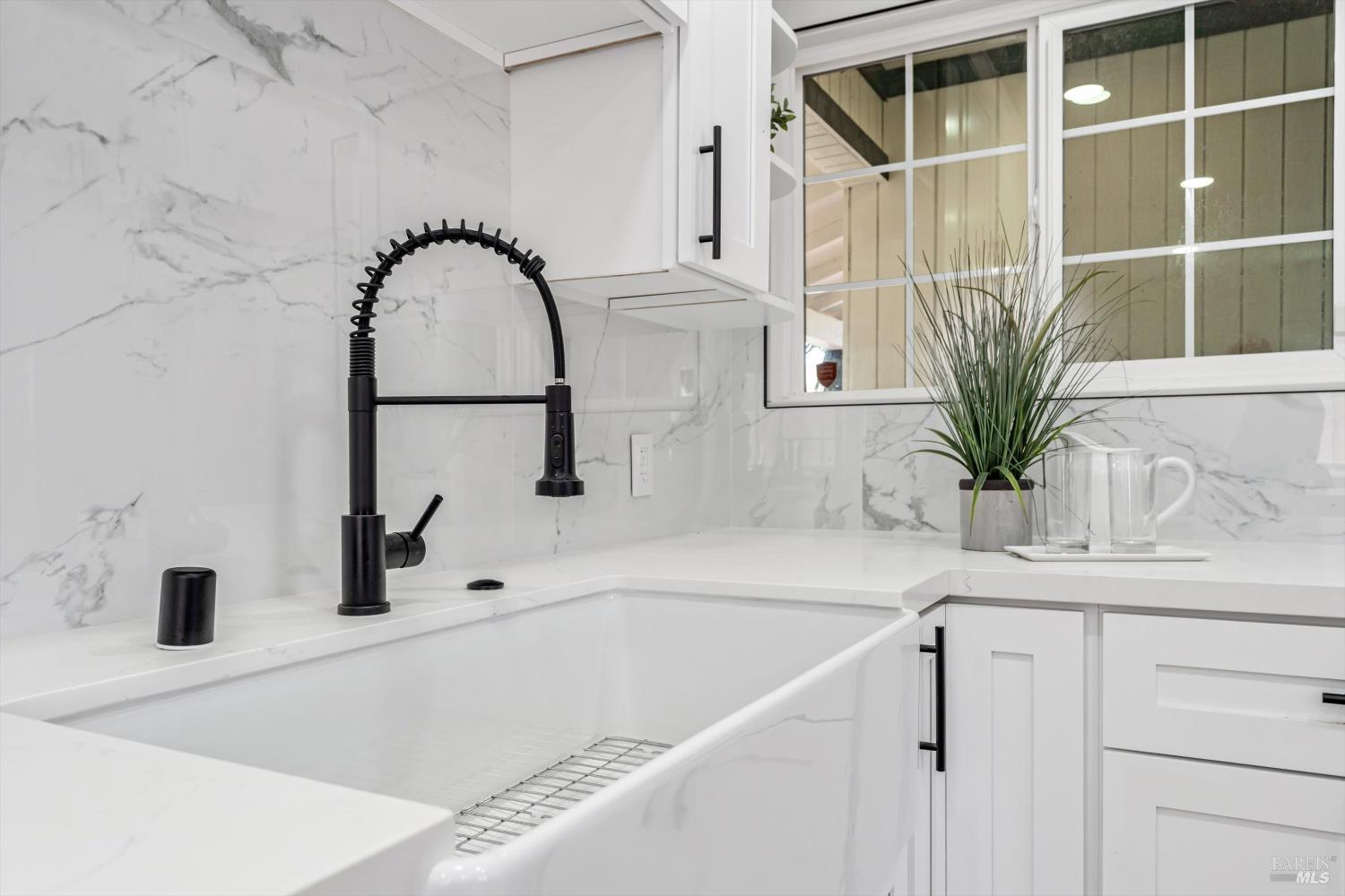 Detail Gallery Image 8 of 22 For 2117 Elliott Dr, American Canyon,  CA 94503 - 4 Beds | 2 Baths