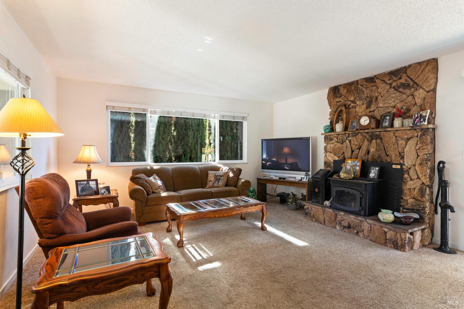 Detail Gallery Image 7 of 54 For 6825 Virginia Dr, Lucerne,  CA 95458 - 3 Beds | 2 Baths