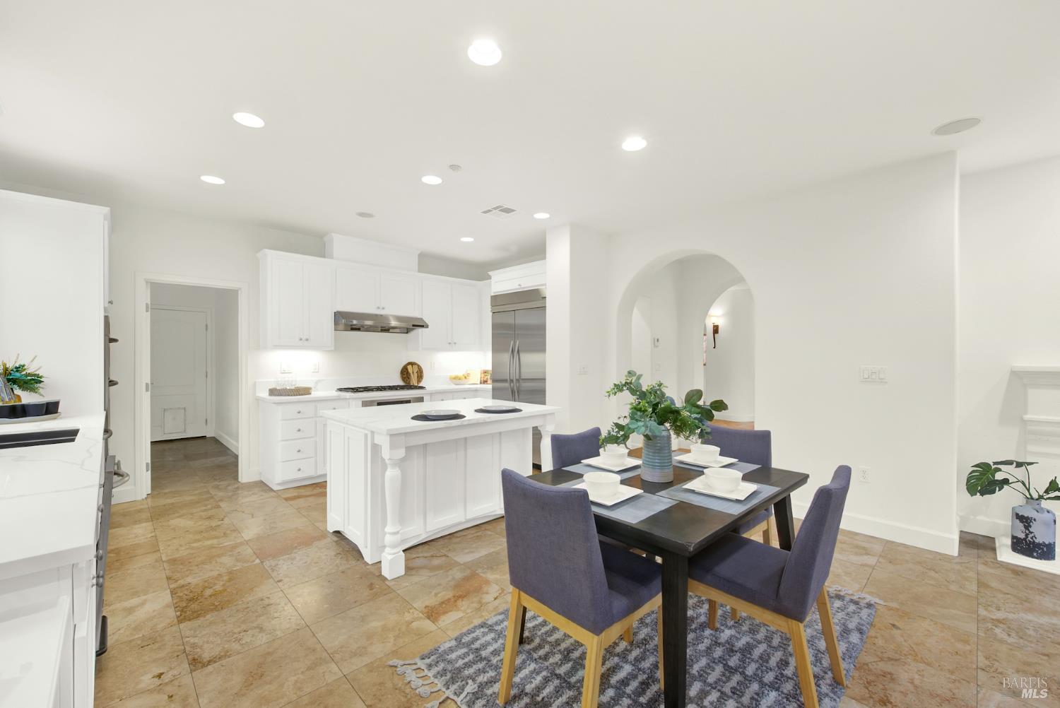 Detail Gallery Image 22 of 63 For 3127 Olympic Rd, Fairfield,  CA 94534 - 5 Beds | 3 Baths