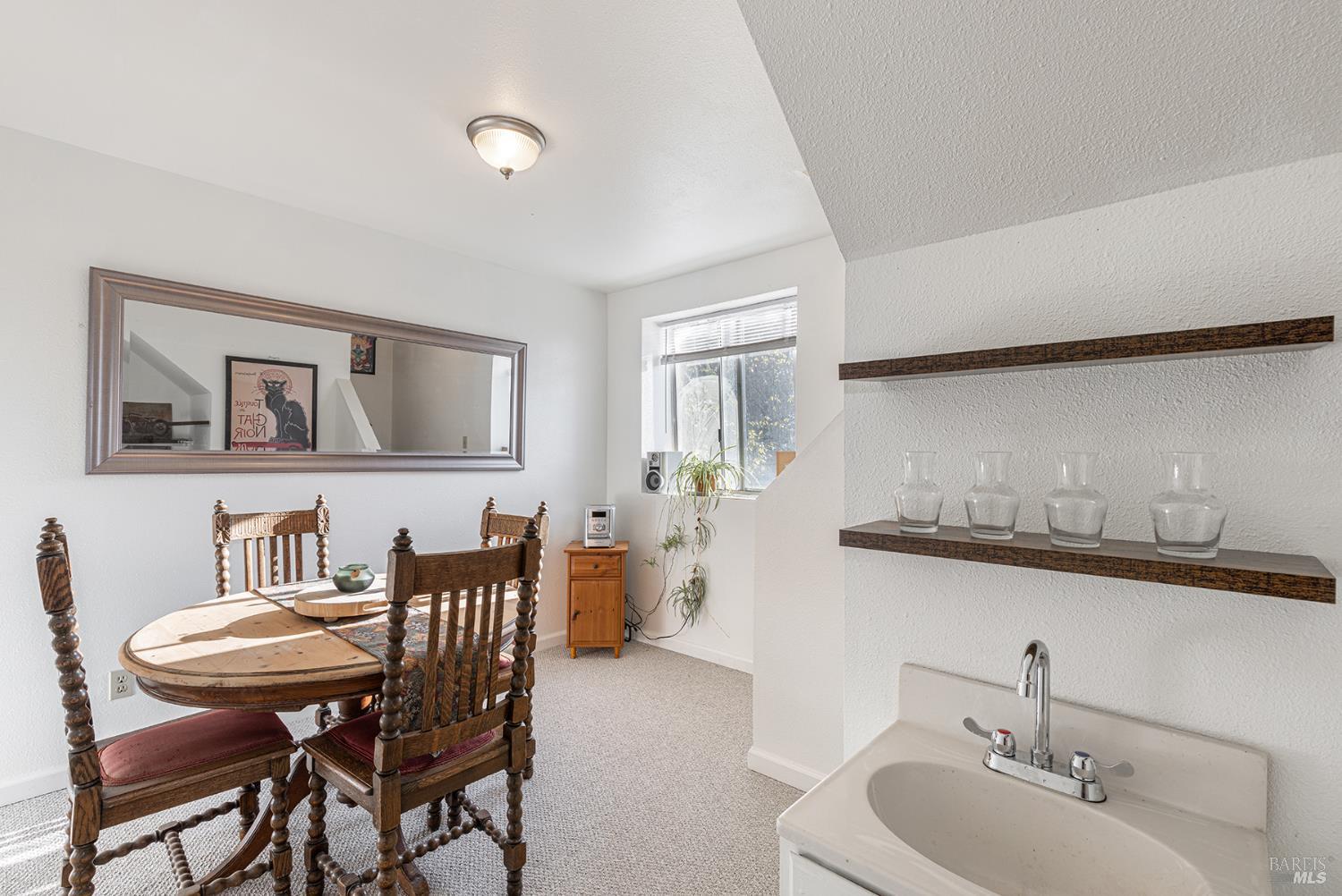 Detail Gallery Image 26 of 47 For 710 Old Adobe Rd, Petaluma,  CA 94954 - 3 Beds | 1/1 Baths