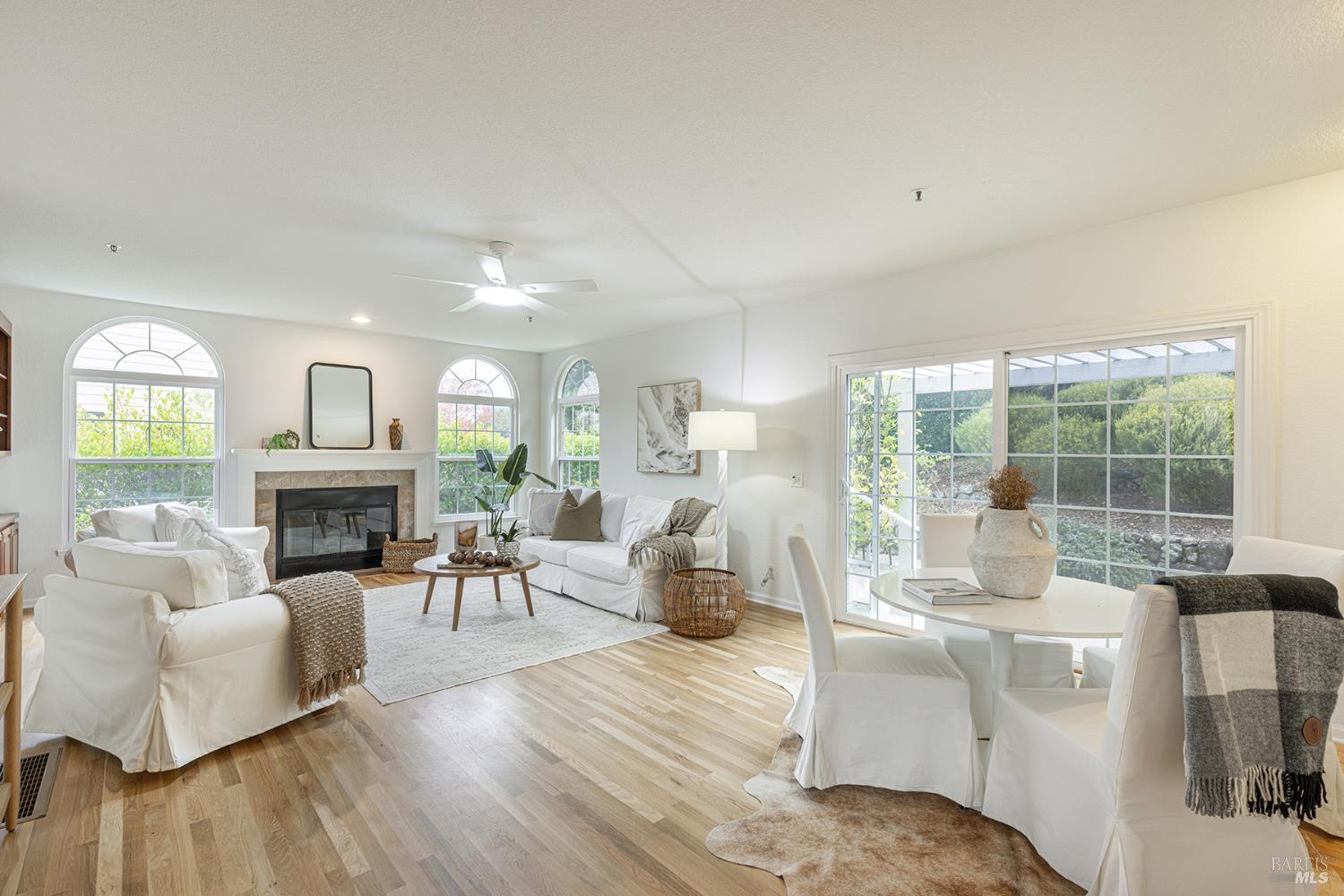 Detail Gallery Image 4 of 45 For 26 Clement Ct, Napa,  CA 94558 - 3 Beds | 2/1 Baths