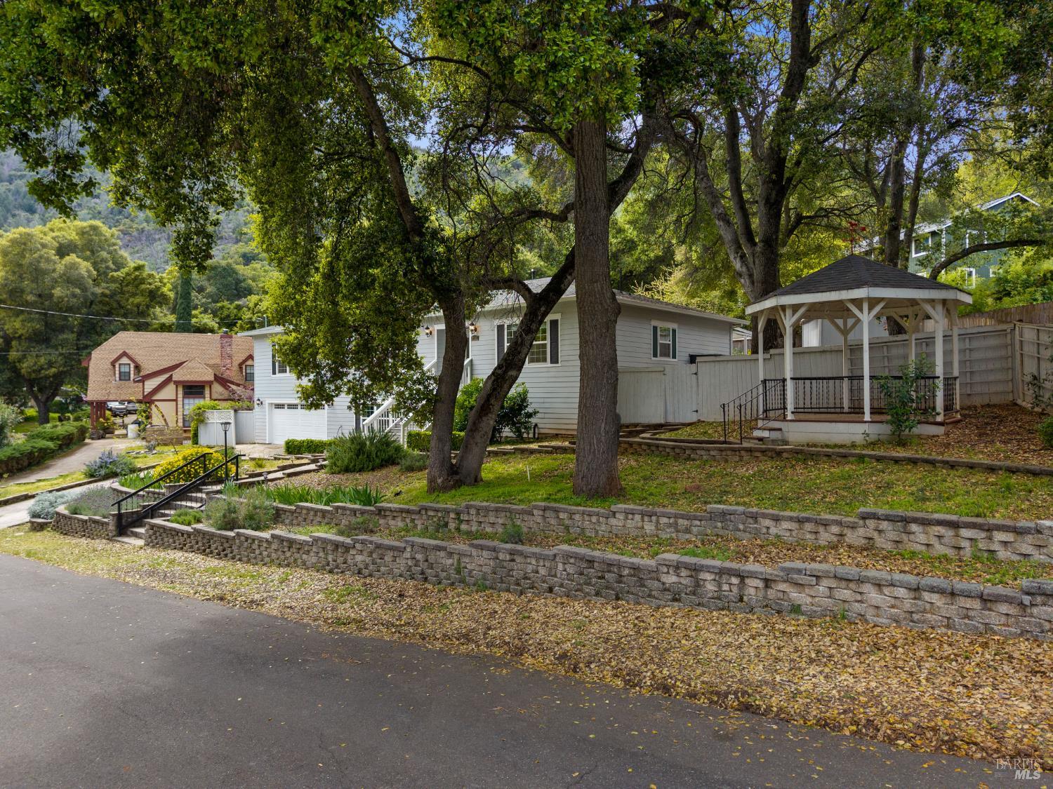 Detail Gallery Image 2 of 90 For 2717 Buckingham Dr, Kelseyville,  CA 95451 - 3 Beds | 2/1 Baths