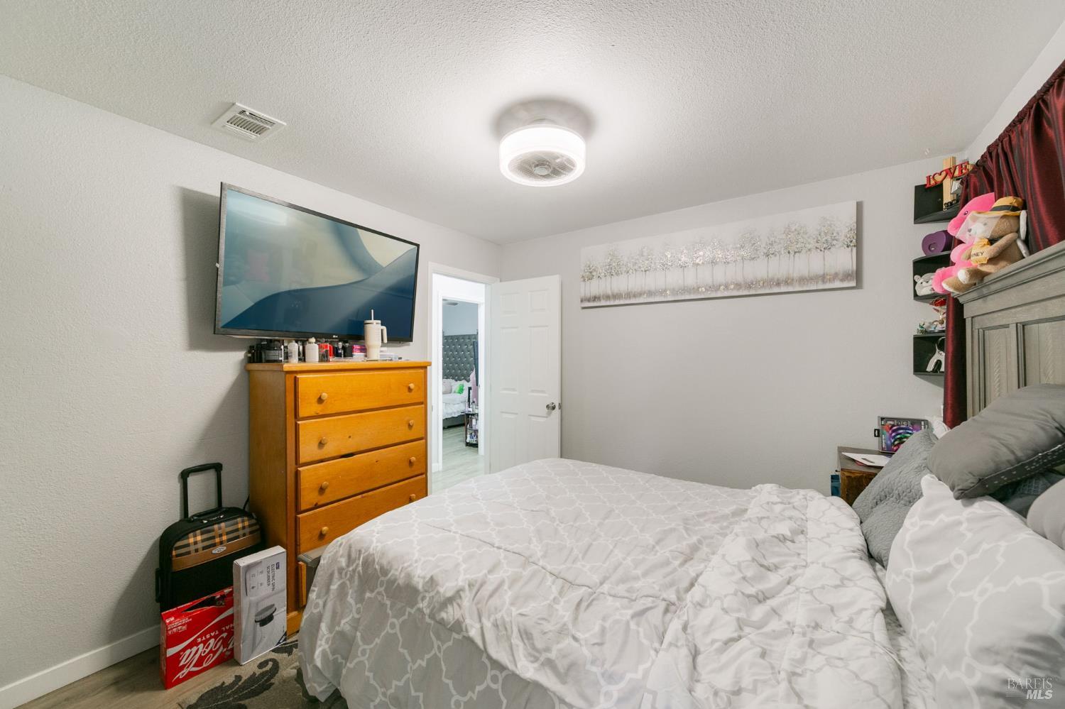 Detail Gallery Image 17 of 33 For 450 Priddy Dr, Dixon,  CA 95620 - 4 Beds | 2 Baths