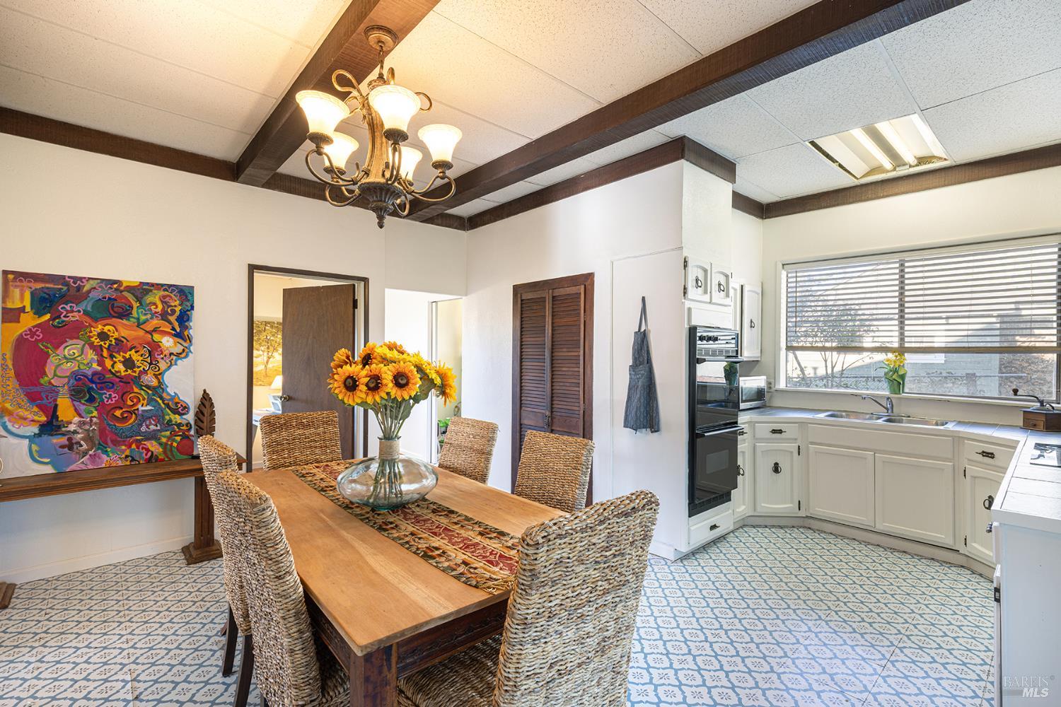 Detail Gallery Image 15 of 47 For 710 Old Adobe Rd, Petaluma,  CA 94954 - 3 Beds | 1/1 Baths