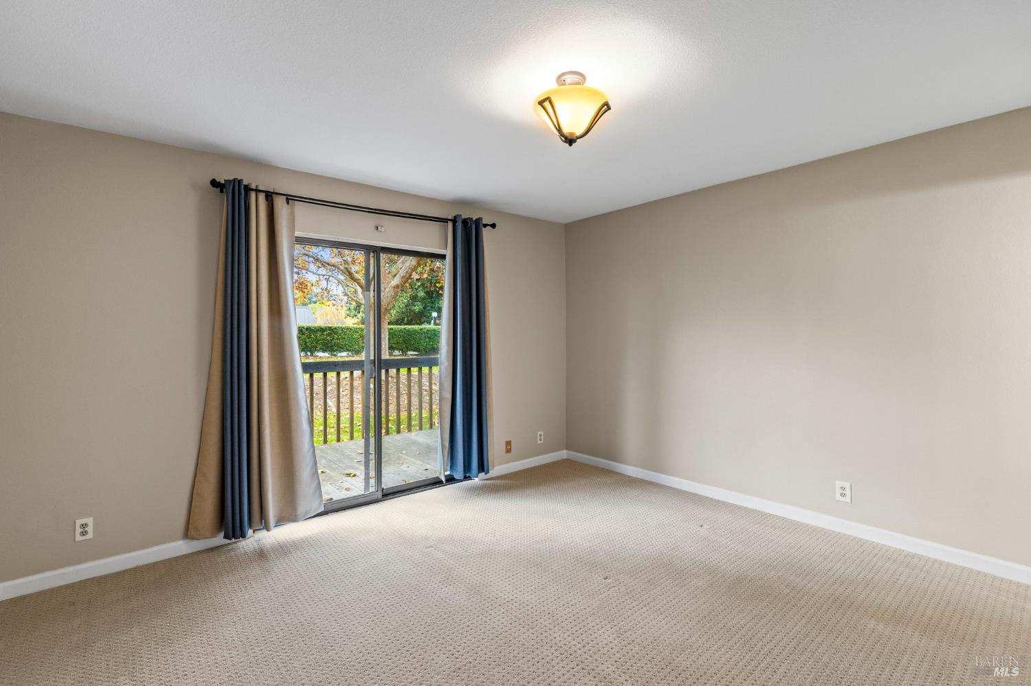 Detail Gallery Image 17 of 35 For 141 Vineyard Cir, Yountville,  CA 94599 - 2 Beds | 2 Baths