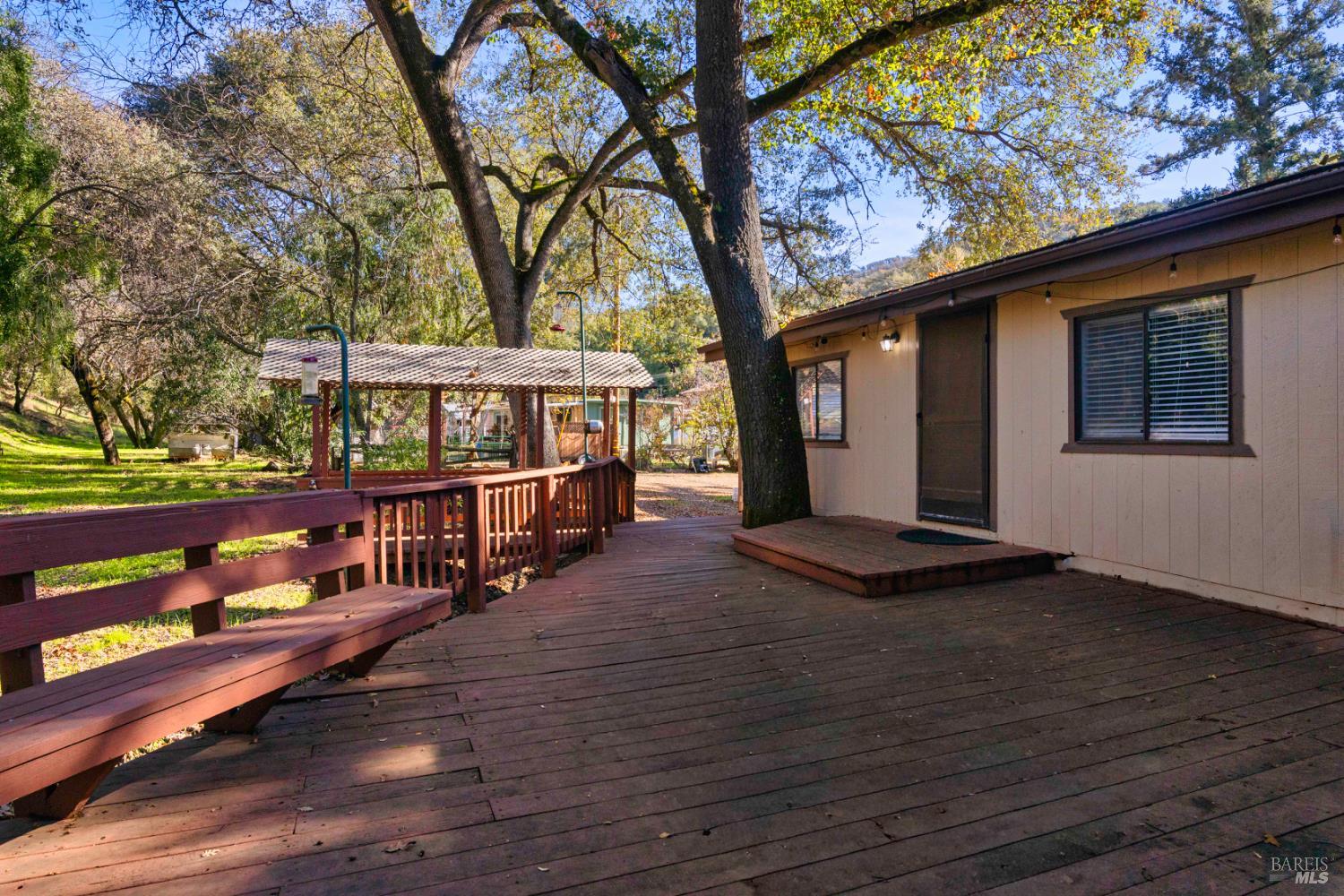 Detail Gallery Image 3 of 48 For 2305 Alta Vista Way, Lucerne,  CA 95458 - 2 Beds | 2 Baths