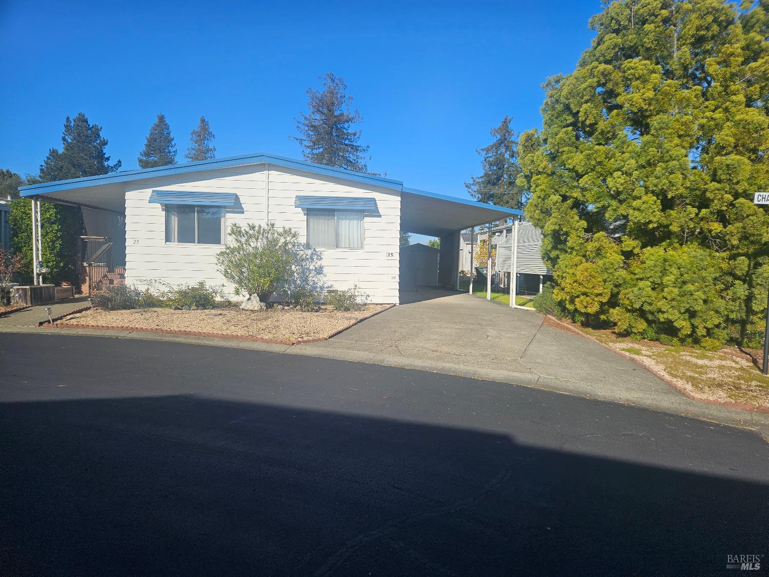 Detail Gallery Image 2 of 2 For 25 Chapala Dr, Santa Rosa,  CA 95403 - 2 Beds | 2 Baths