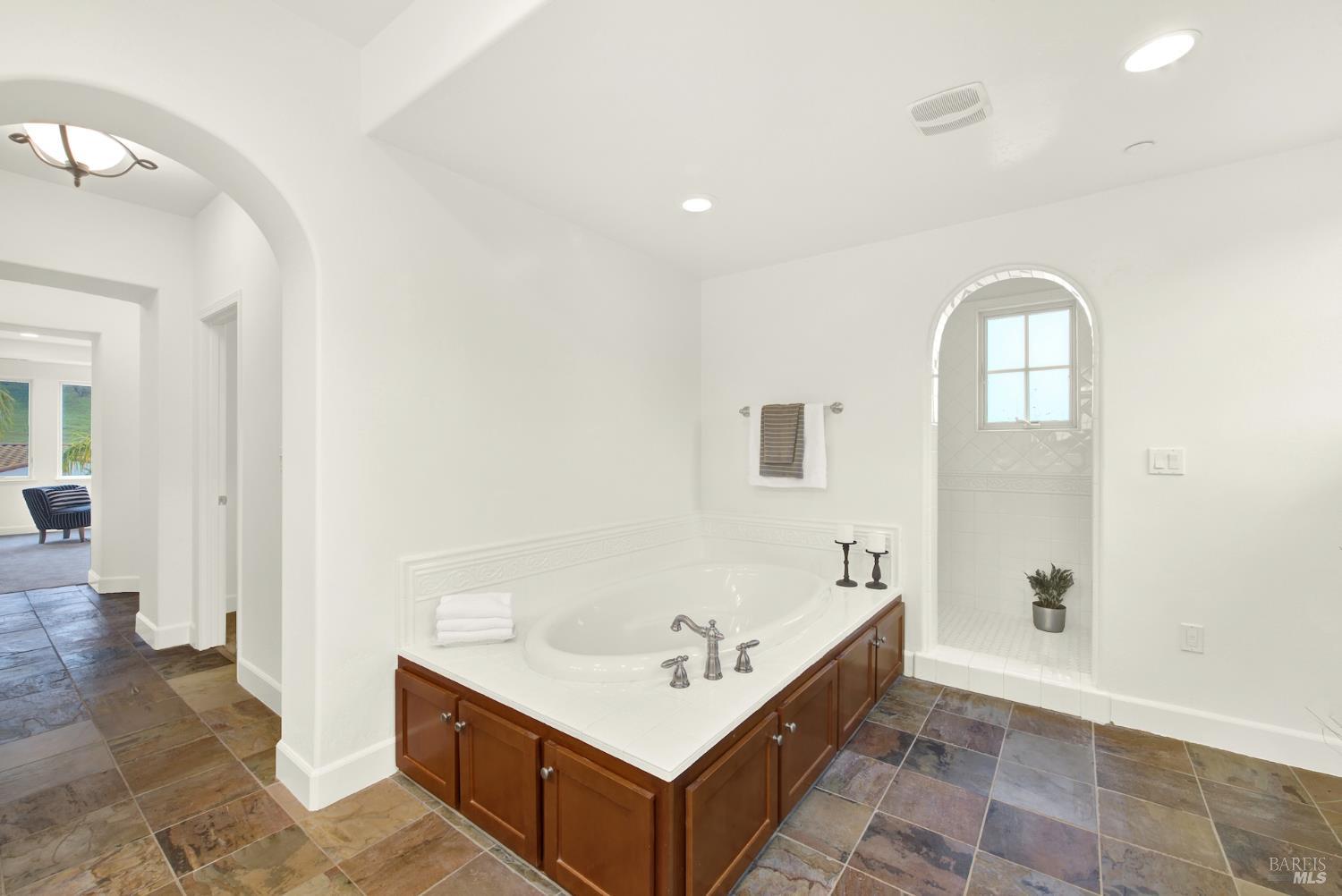 Detail Gallery Image 44 of 63 For 3127 Olympic Rd, Fairfield,  CA 94534 - 5 Beds | 3 Baths