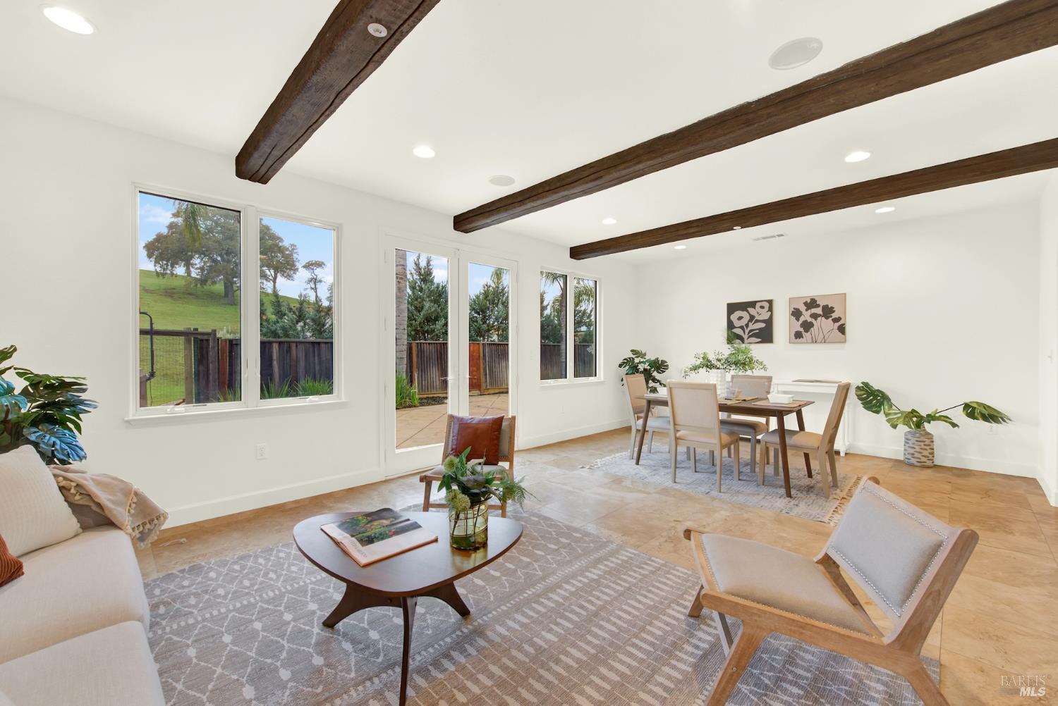 Detail Gallery Image 13 of 63 For 3127 Olympic Rd, Fairfield,  CA 94534 - 5 Beds | 3 Baths