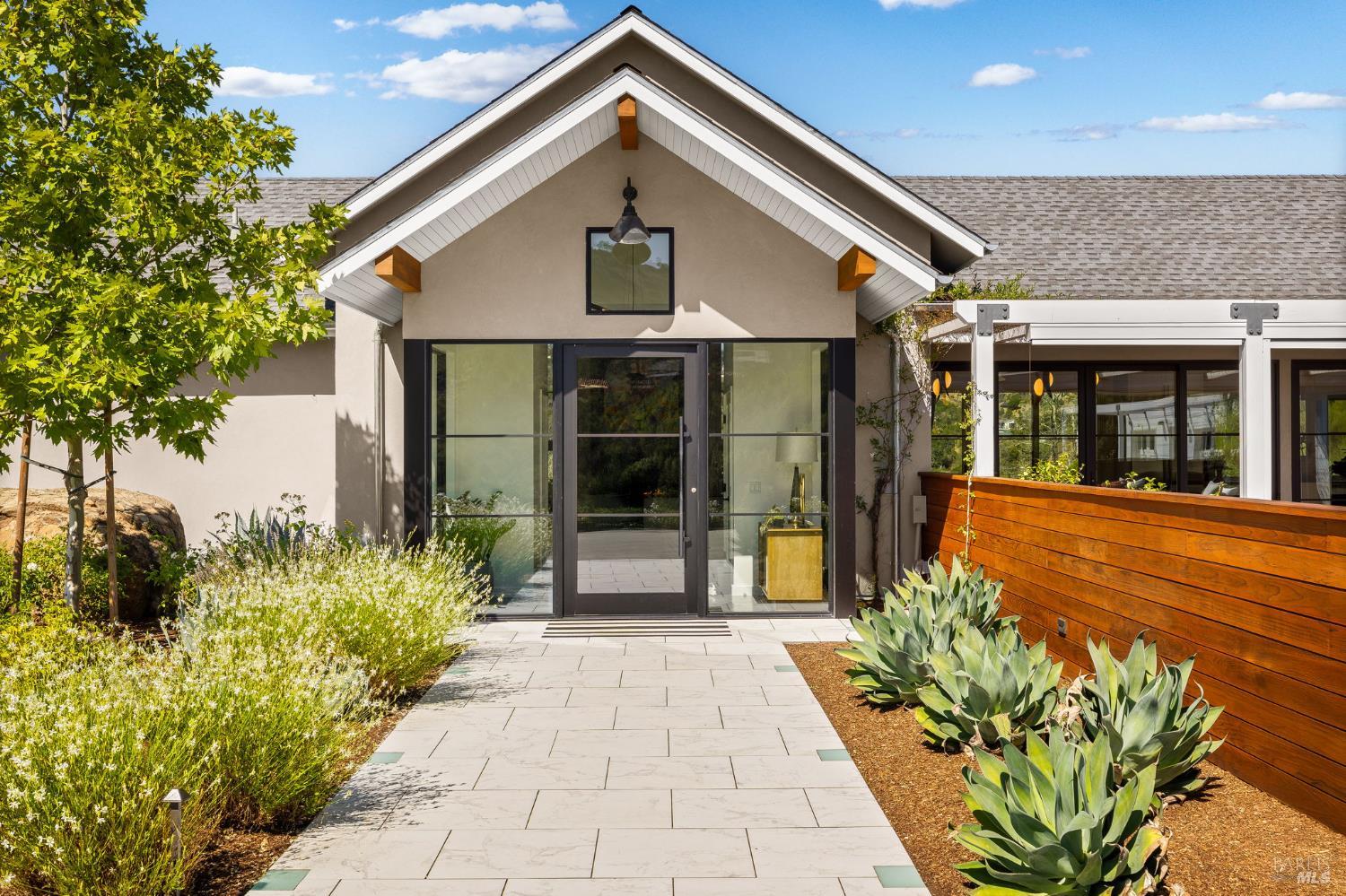 Detail Gallery Image 5 of 98 For 987 Mark West Springs Rd, Santa Rosa,  CA 95404 - 4 Beds | 4/4 Baths