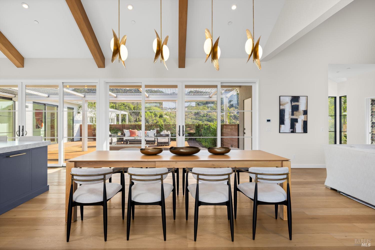 Detail Gallery Image 12 of 98 For 987 Mark West Springs Rd, Santa Rosa,  CA 95404 - 4 Beds | 4/4 Baths