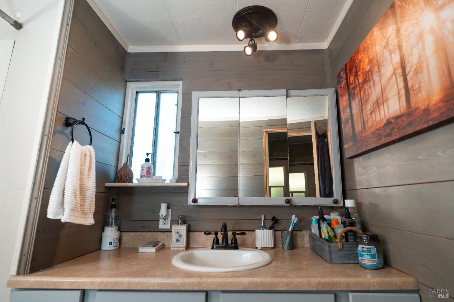 Detail Gallery Image 5 of 15 For 82 Vista Cir, Sonoma,  CA 95476 - 2 Beds | 1 Baths