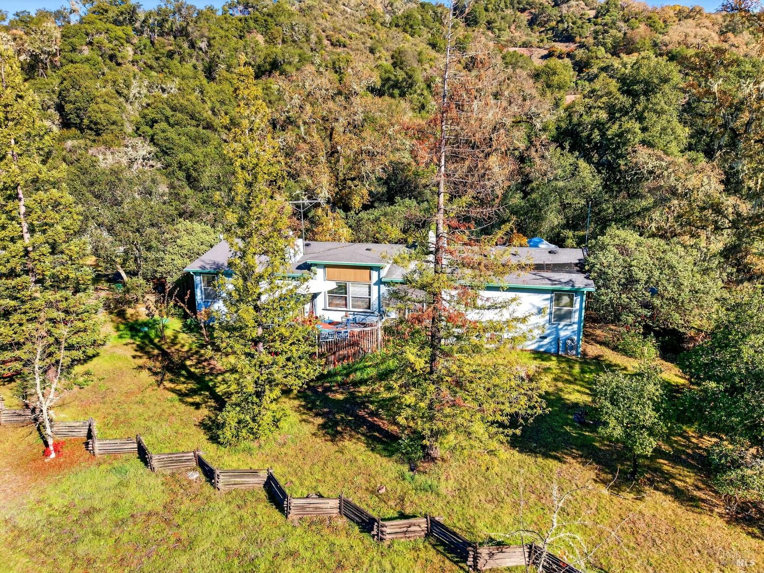 Detail Gallery Image 2 of 34 For 4750 Highway 175 Unkn, Hopland,  CA 95449 - 3 Beds | 2 Baths