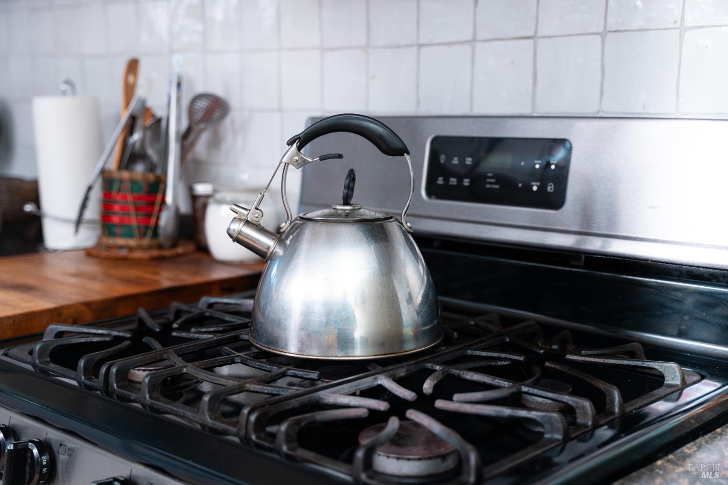 Detail Gallery Image 10 of 15 For 82 Vista Cir, Sonoma,  CA 95476 - 2 Beds | 1 Baths