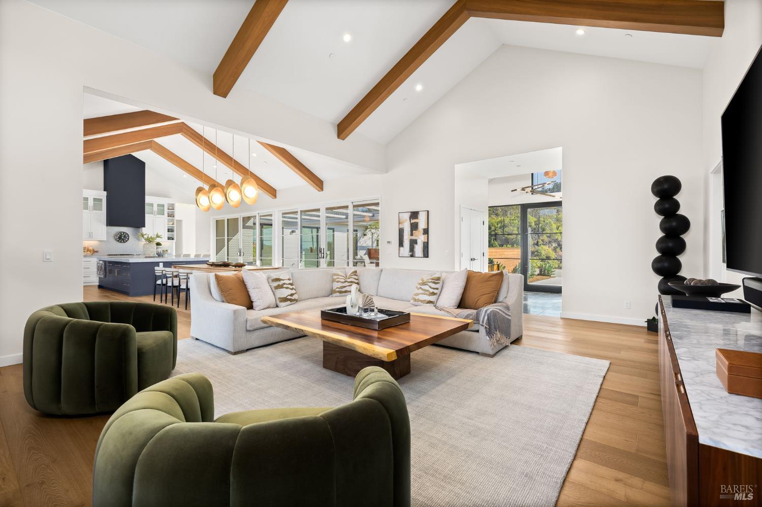 Detail Gallery Image 7 of 98 For 987 Mark West Springs Rd, Santa Rosa,  CA 95404 - 4 Beds | 4/4 Baths