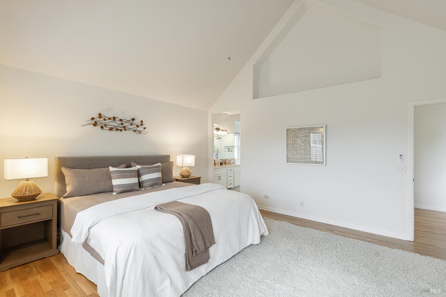Detail Gallery Image 11 of 45 For 26 Clement Ct, Napa,  CA 94558 - 3 Beds | 2/1 Baths