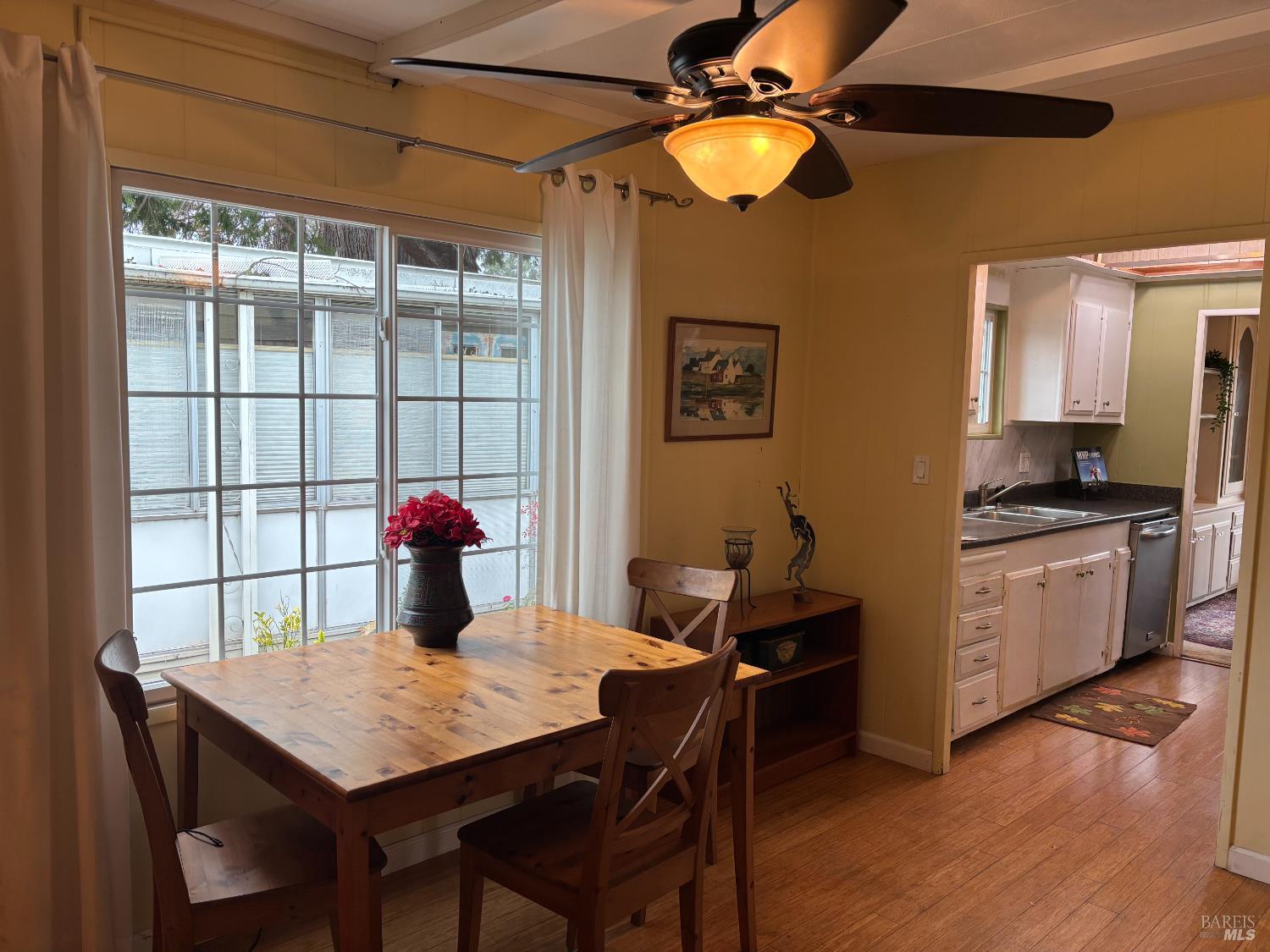 Detail Gallery Image 5 of 20 For 10 Oceano Pl, Novato,  CA 94949 - 2 Beds | 2 Baths