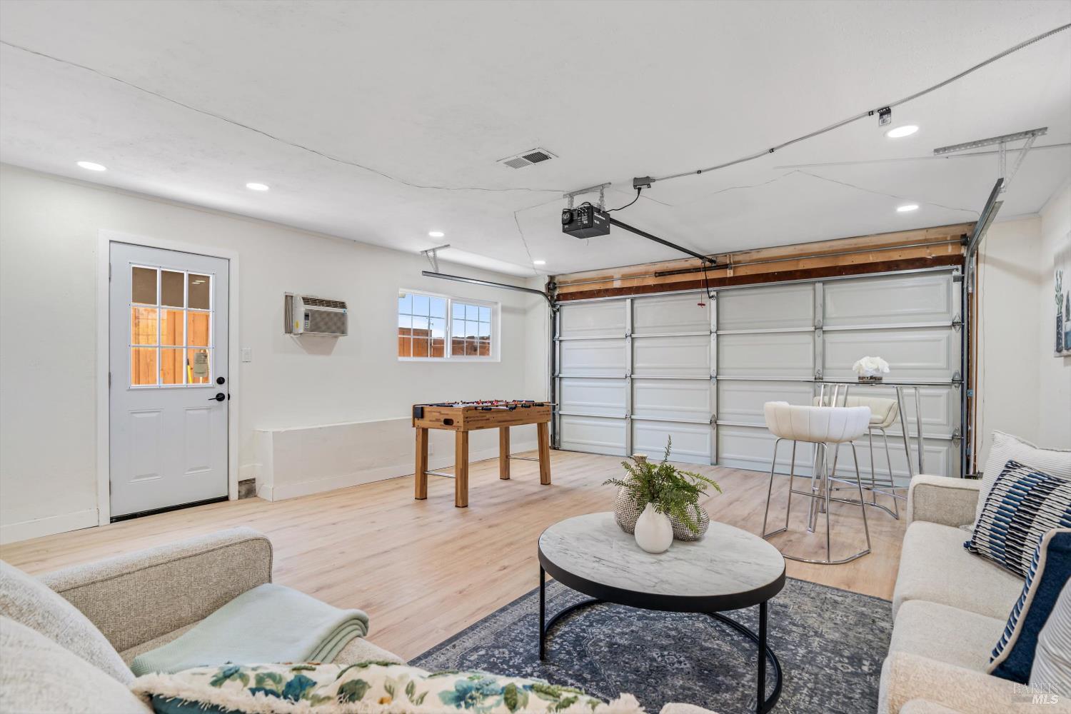 Detail Gallery Image 18 of 22 For 2117 Elliott Dr, American Canyon,  CA 94503 - 4 Beds | 2 Baths