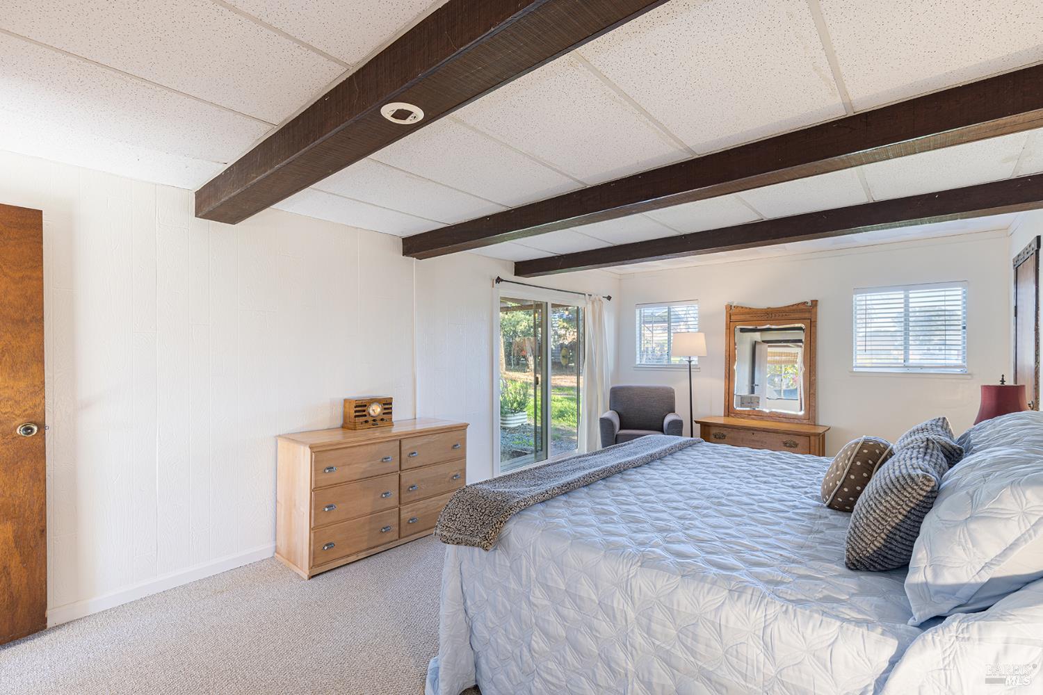 Detail Gallery Image 6 of 47 For 710 Old Adobe Rd, Petaluma,  CA 94954 - 3 Beds | 1/1 Baths