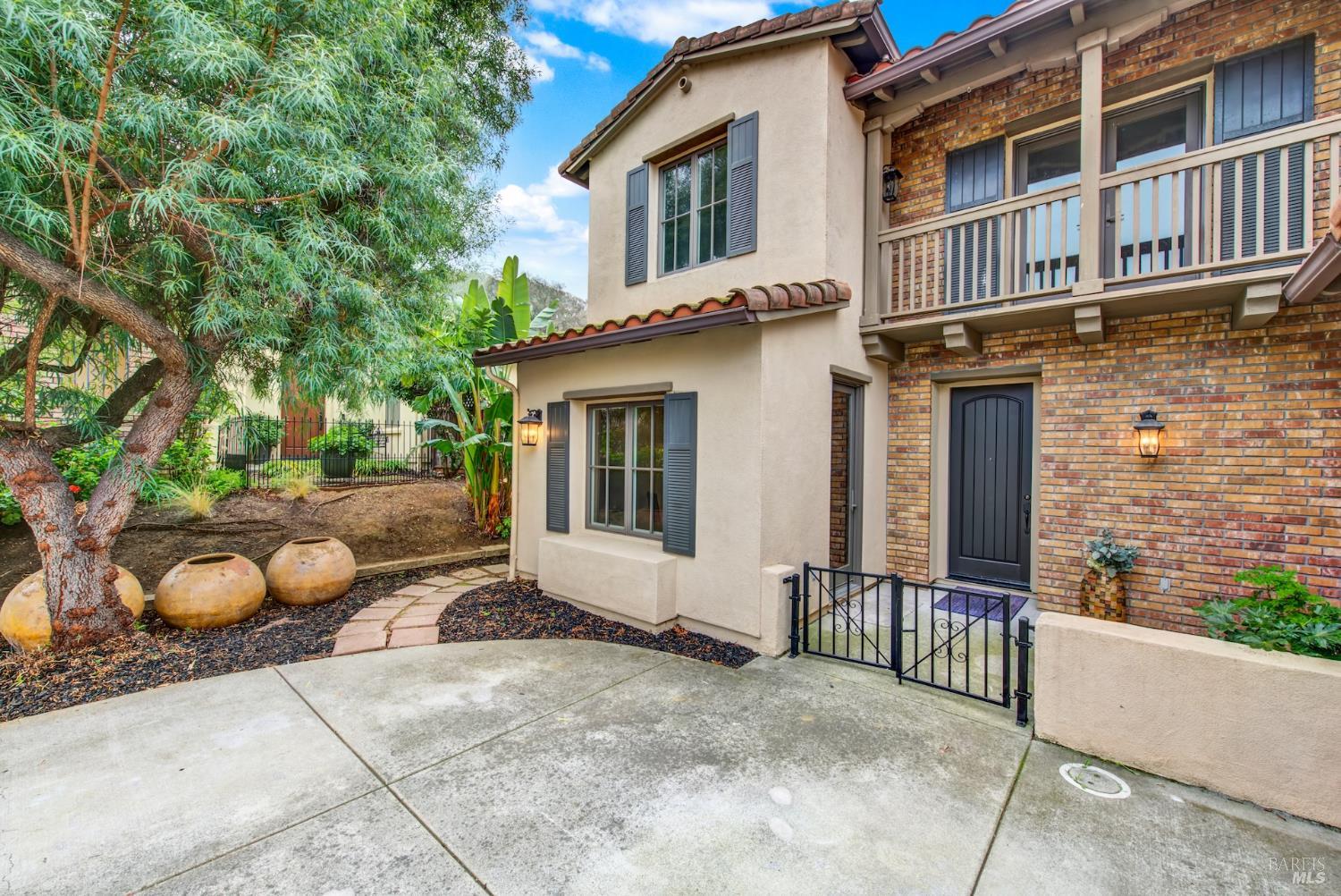 Detail Gallery Image 8 of 63 For 3127 Olympic Rd, Fairfield,  CA 94534 - 5 Beds | 3 Baths