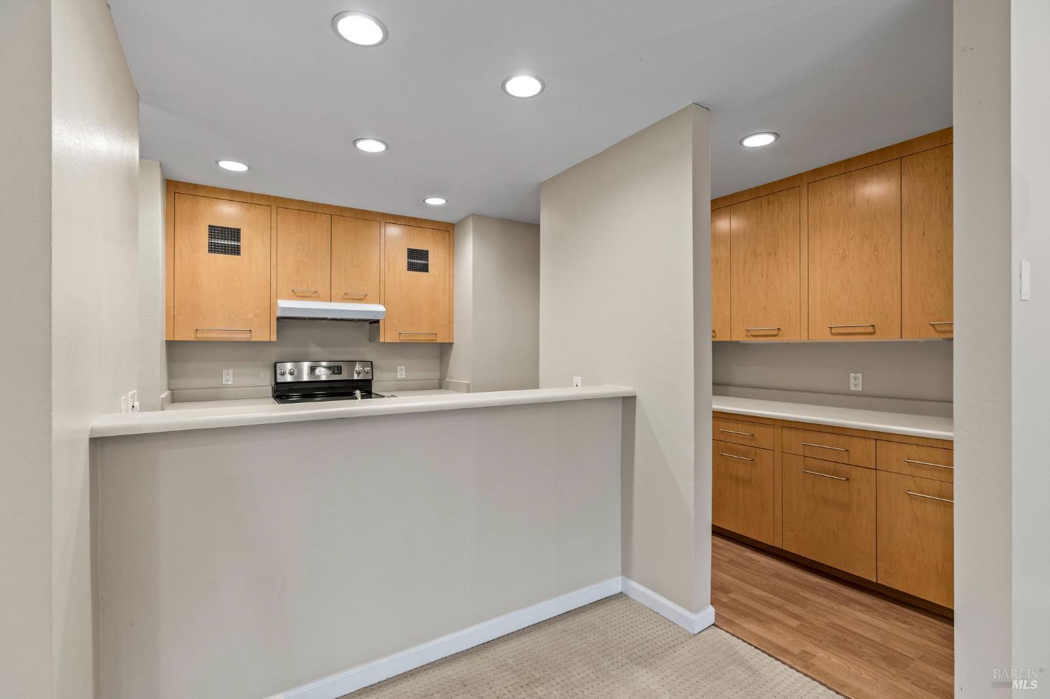 Detail Gallery Image 7 of 35 For 141 Vineyard Cir, Yountville,  CA 94599 - 2 Beds | 2 Baths