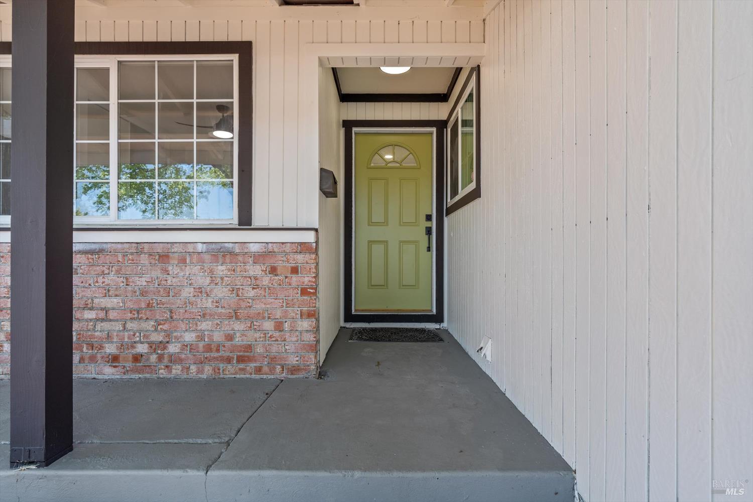 Detail Gallery Image 3 of 22 For 2117 Elliott Dr, American Canyon,  CA 94503 - 4 Beds | 2 Baths