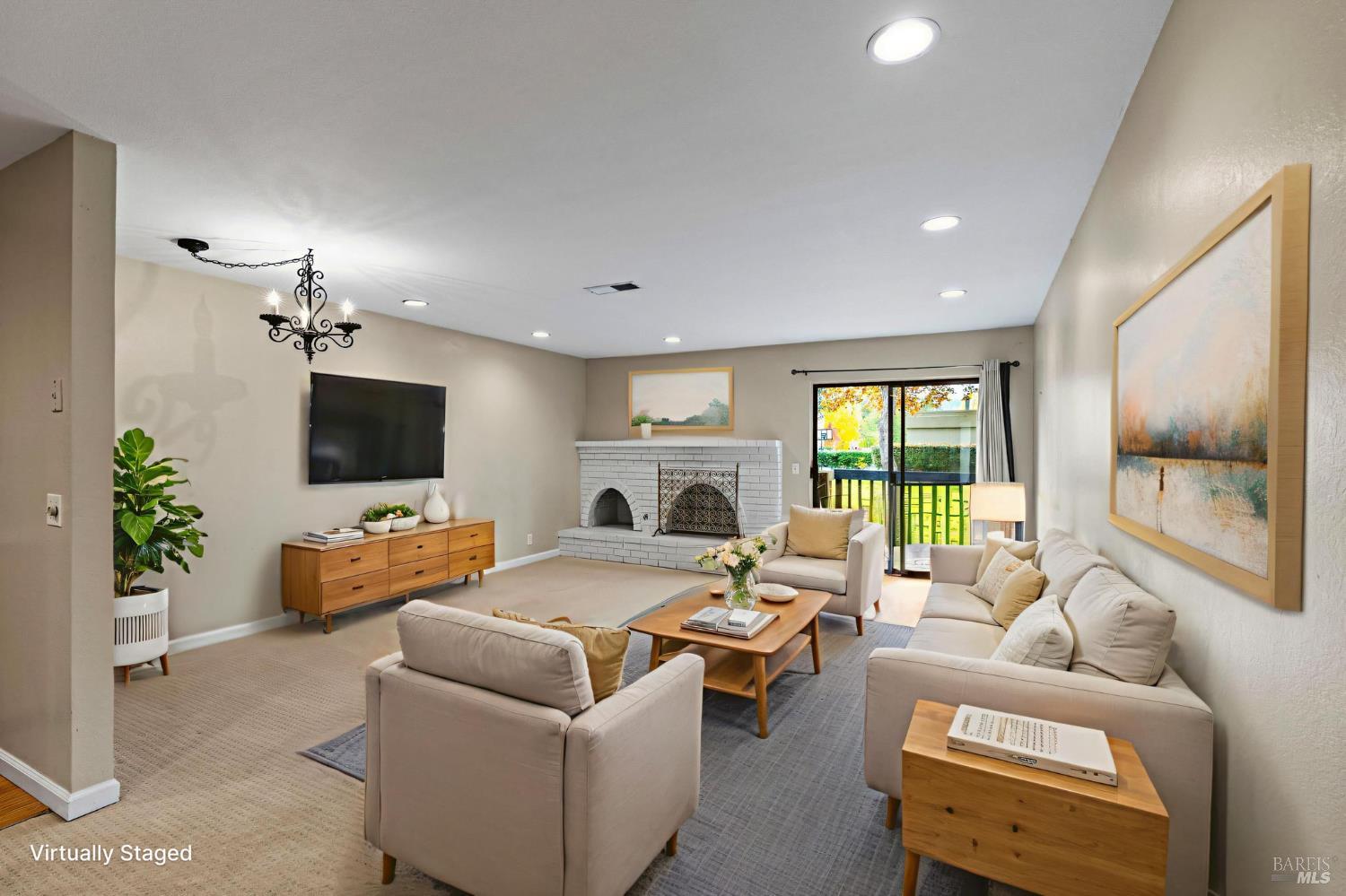 Detail Gallery Image 9 of 35 For 141 Vineyard Cir, Yountville,  CA 94599 - 2 Beds | 2 Baths